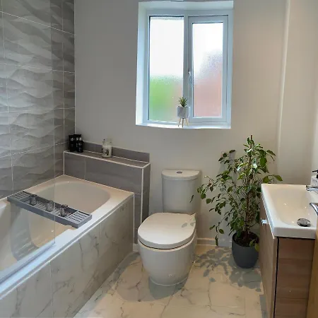 Detached Riverside Villa In The Heart Of Manchester Exterior foto
